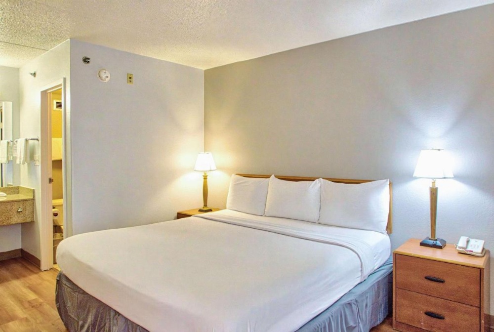 Room image 4